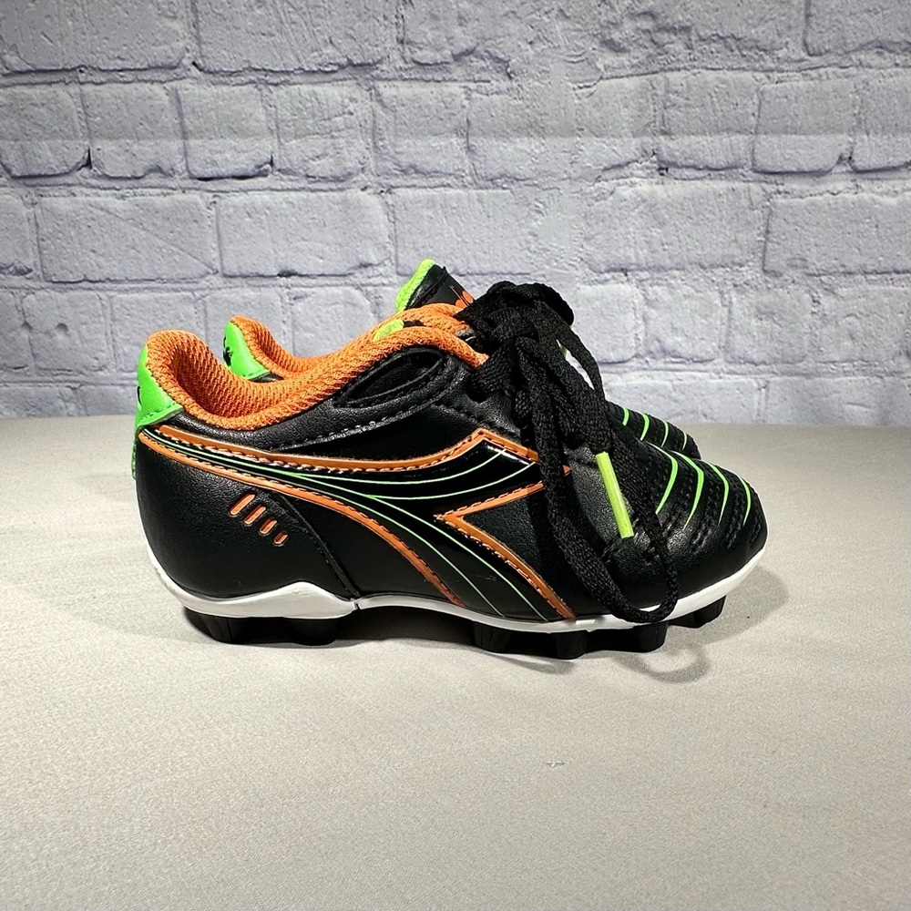 Diadora Toddler Soccer Cleats size 8.5